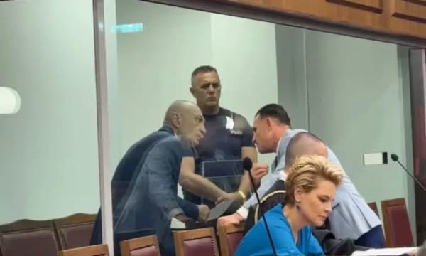 “Boll se nuk duroj më…”, përplasje mes Kryemadhit dhe Metës në gjykatë