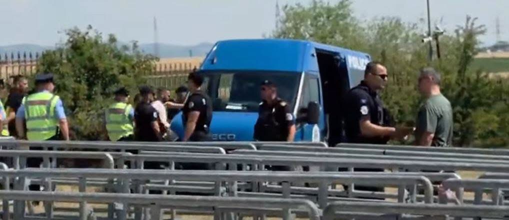 Në përfundim të “Vidovdanit” në Gazimestan ndalohen disa serbë që kënduan këngë nacionaliste