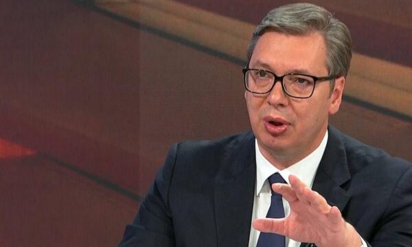 Vuçiq: Radoiçiqi nuk është křim’inel, Vesellinoviqin nuk duhet ta ruajnë pjesëtarët e Xhanďarmërisë
