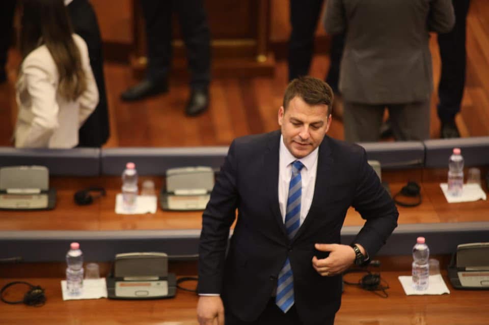 Mbyllja e qumështores “VITA”, reagon ministri Muja