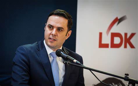 Nis mbledhja e nënshkrimeve për shkarkimin e Lumir Abdixhikut nga kreu i LDK-së