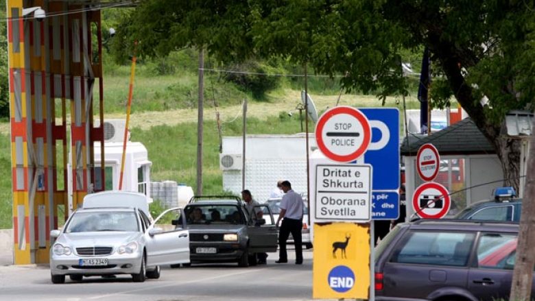 Alarm për udhëtarët: Kosova u bën thirrje qytetarëve të mos kalojnë nëpër Serbi