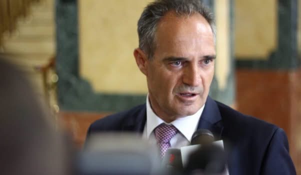 Paralajmëron Hasani: Ka me u kaľlë Kosova nëse dënohen krerët e UÇK-së