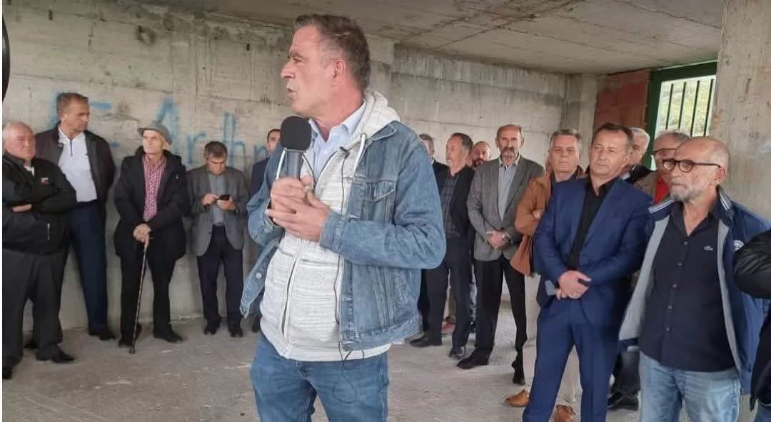 Fillon shpërbërja e Lëvizjes së Deçanit— Jep dorëheqje njëri nga themeluesit