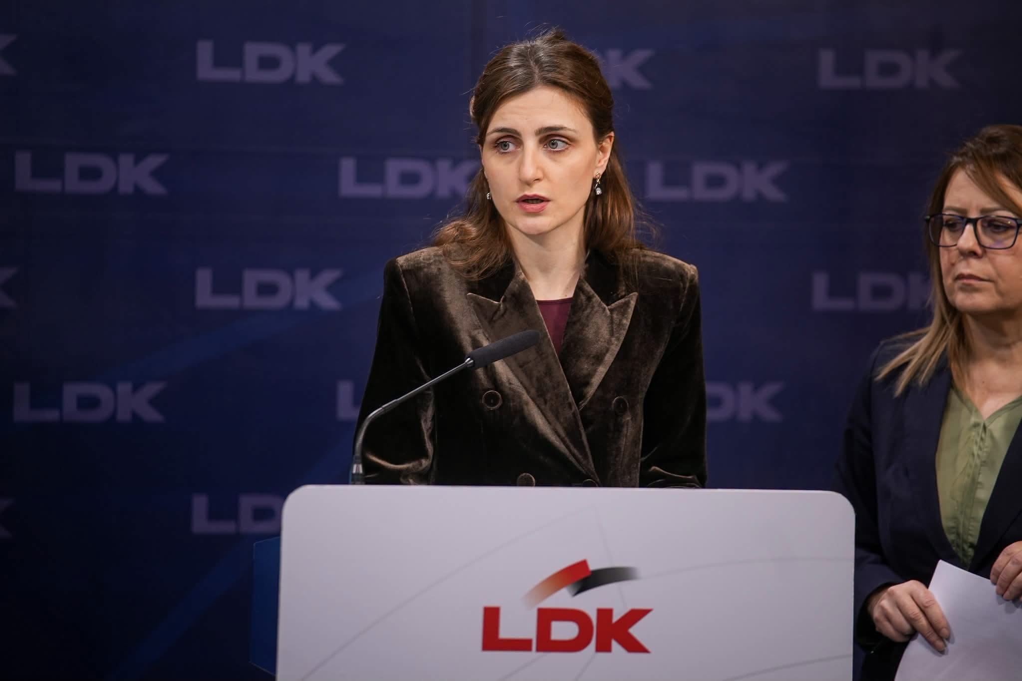 Ymeri kundër vendimit të Kuvendit të LDK-së që i obligon deputetët t’i zbatojnë vendimet e partisë