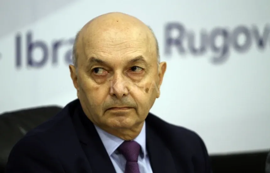 Mustafa kritikon Ramën: Eksperimentuesit pas tre vjetësh i mbledhin plaçkat për Londër